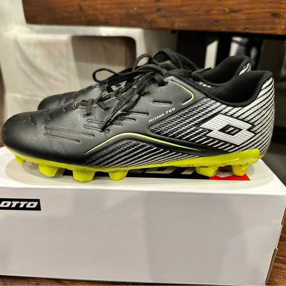 Lotto Soccer ⚽️ shoes